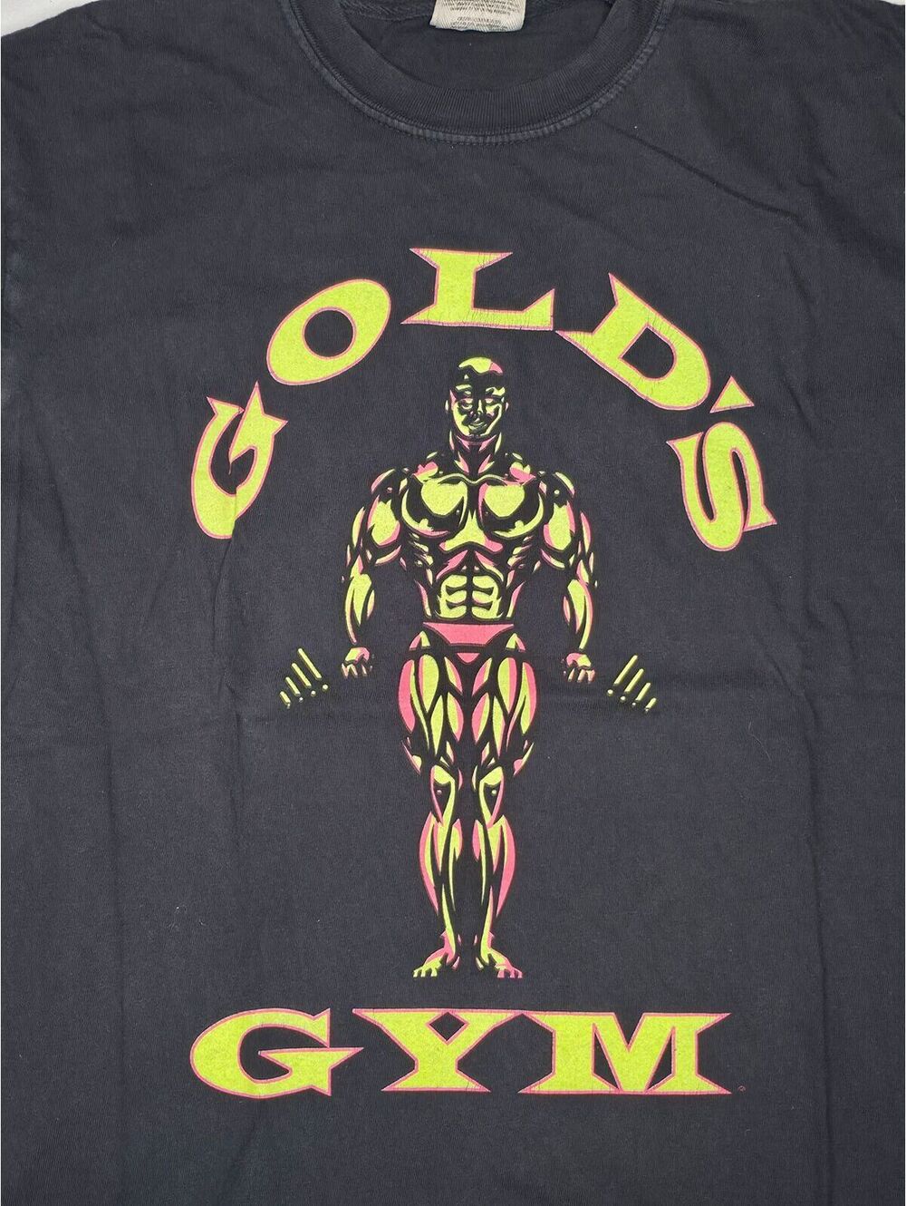 2000s Gold's Gym Tee